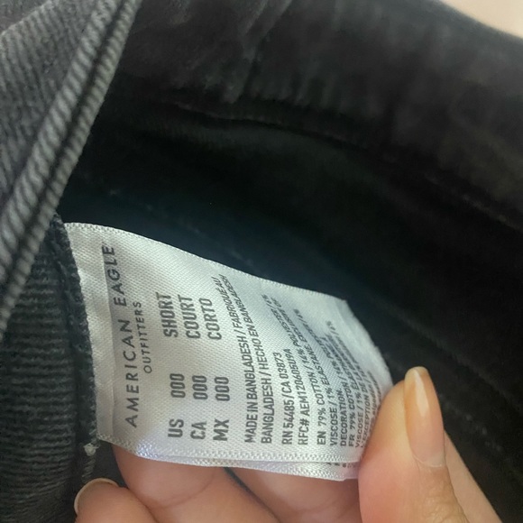 American Eagle High/Mid-Rise Stretch Mom Jeans - Picture 3 of 6